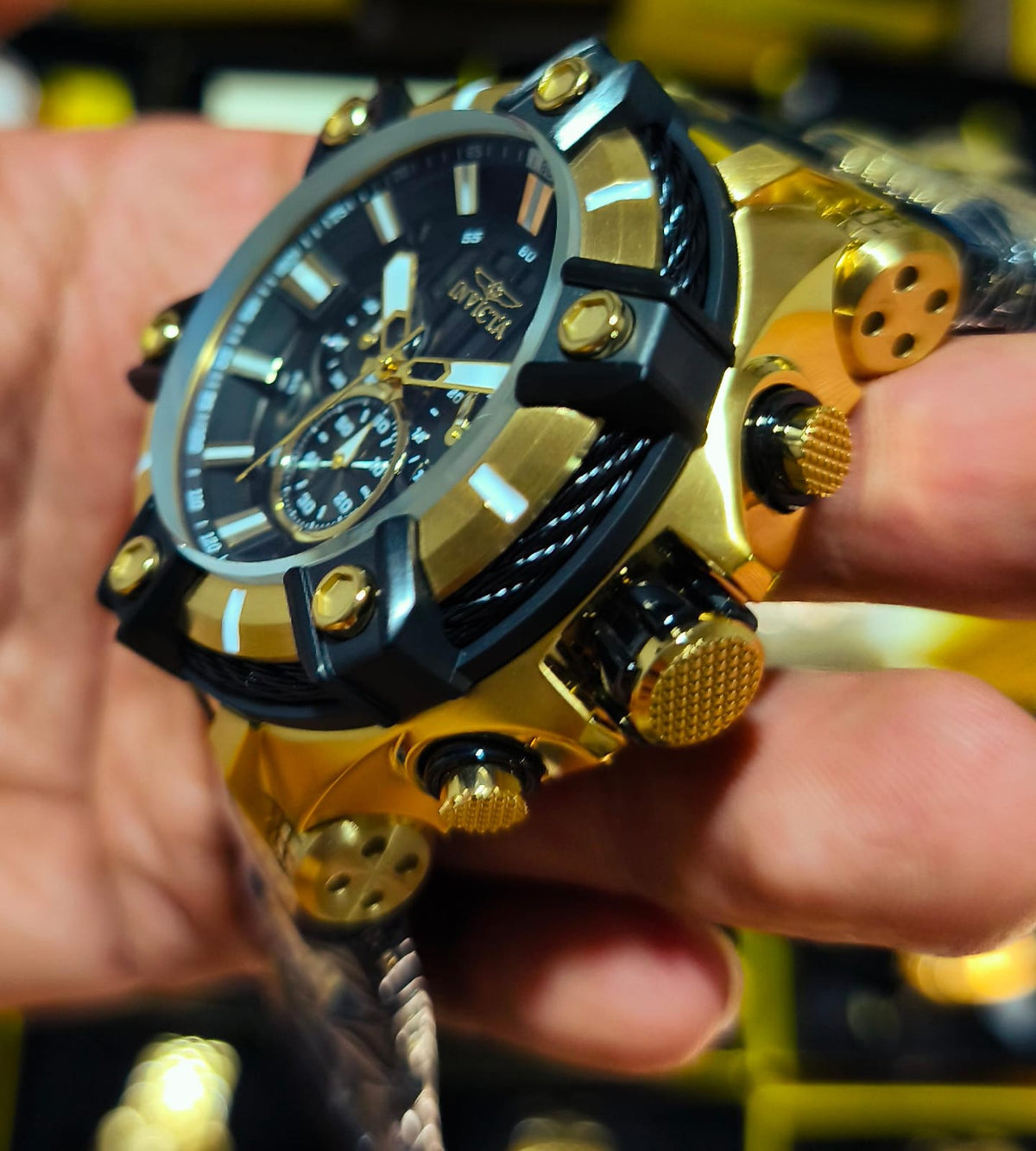 Invicta Bolt Modelo 35548