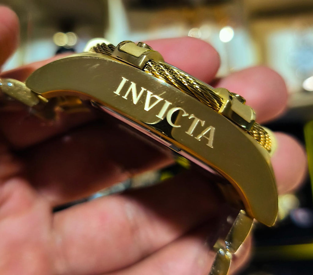 Invicta Bolt Modelo 49815